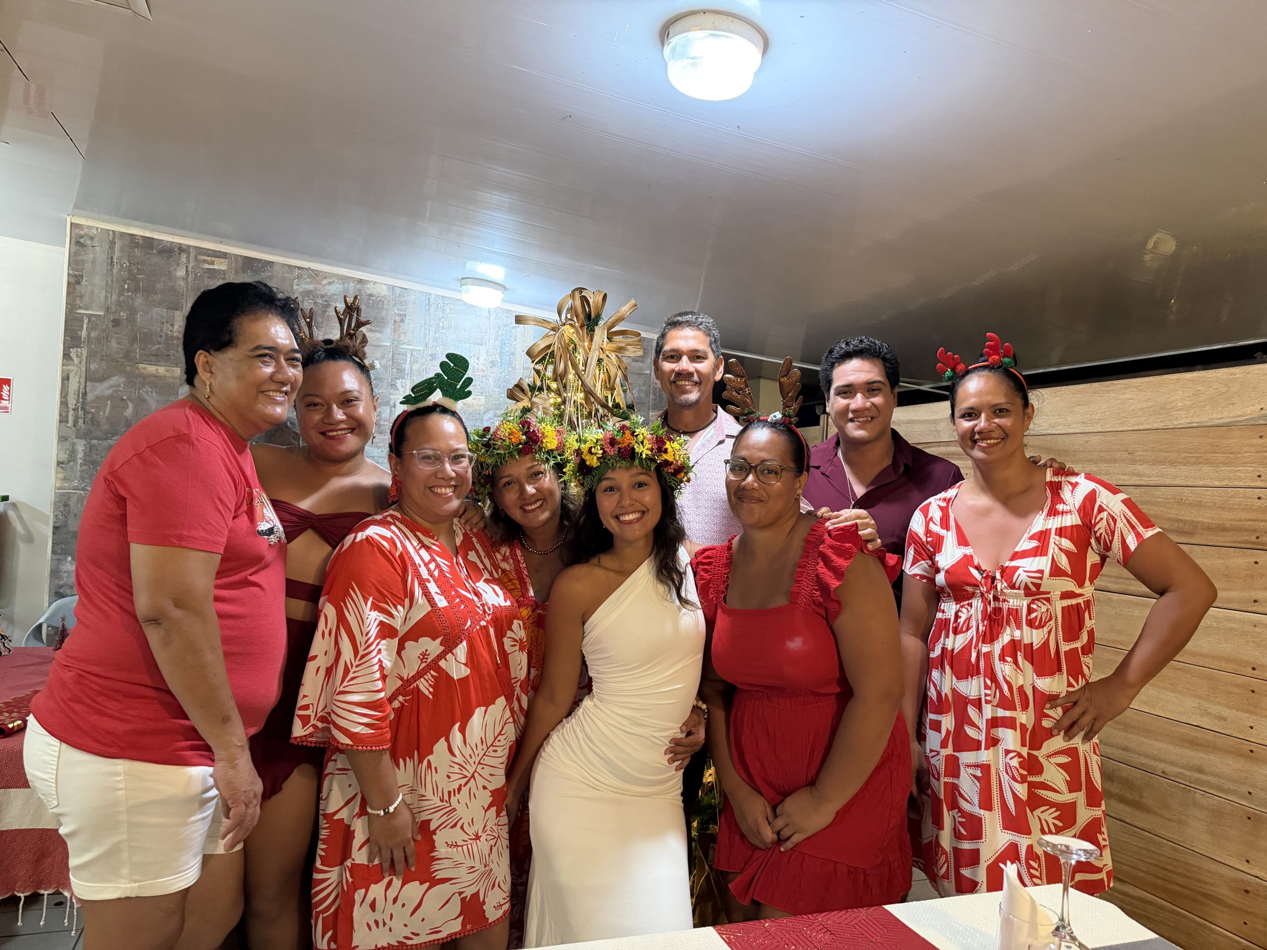 photo de famille à Noël à la pension anahata