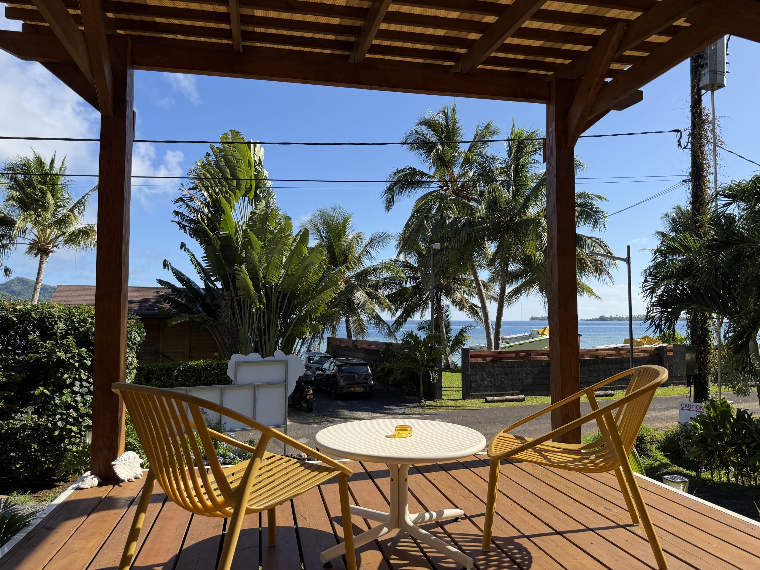terrasse du bungalow haamene 