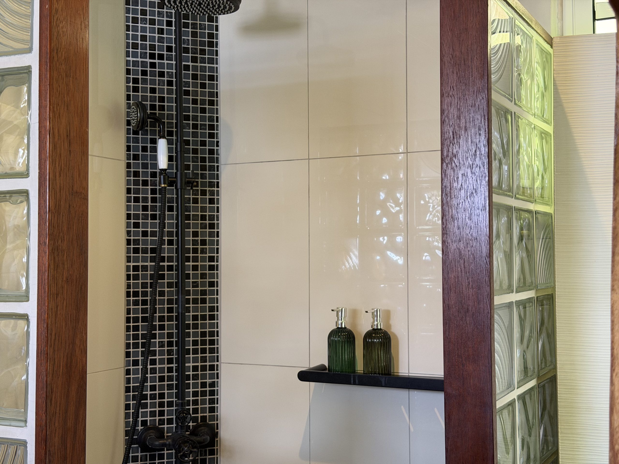 salle de bain bungalow hipu