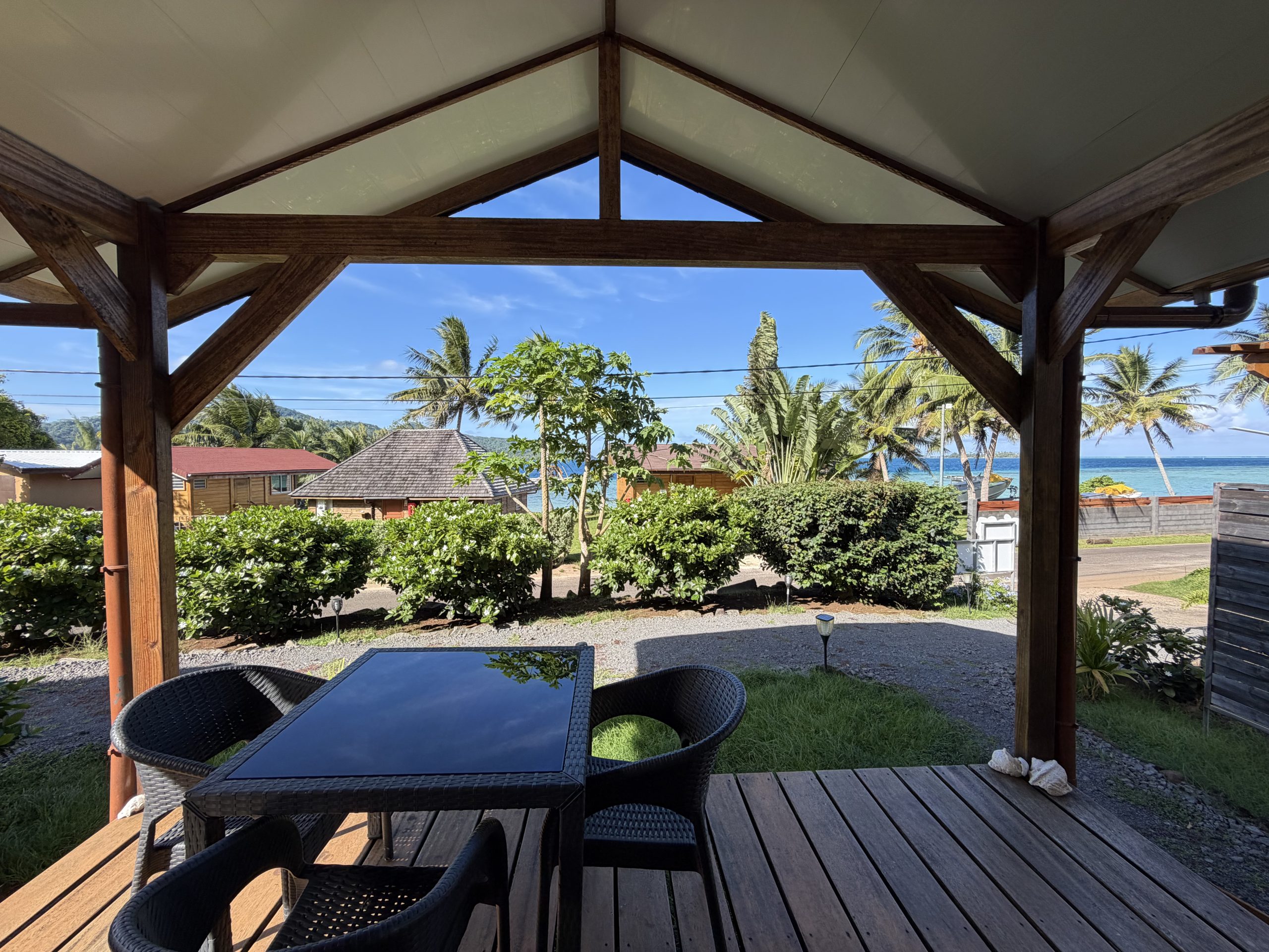 terrasse du bungalow Poutoru - Pension Anahata